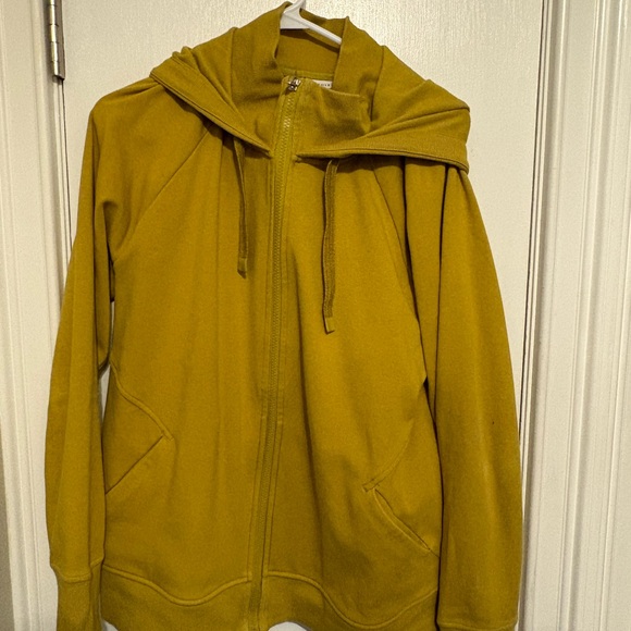 Athleta mustard sweatshirt - Picture 5 of 7